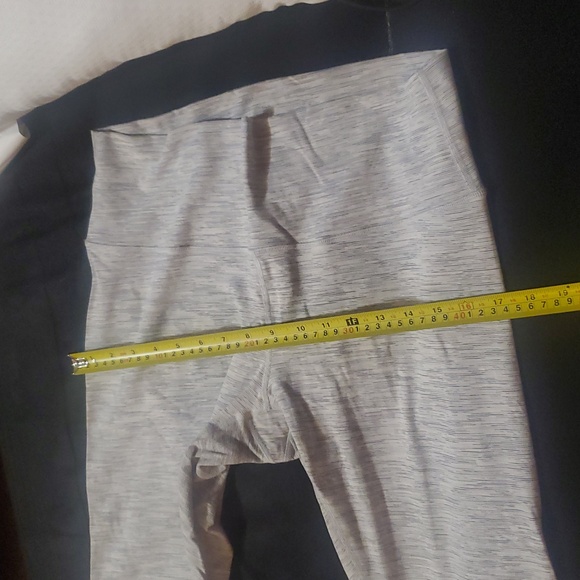 Lululemon Women's Leggings - Picture 7 of 7